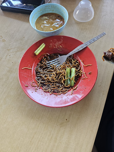 Kedai Makanan Dan Minuman ESS Labis Noodles