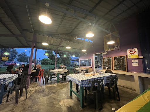 Grato Cafe Western Food