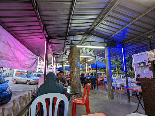 DAPUR BAWAH POKOK CAWANGAN 1