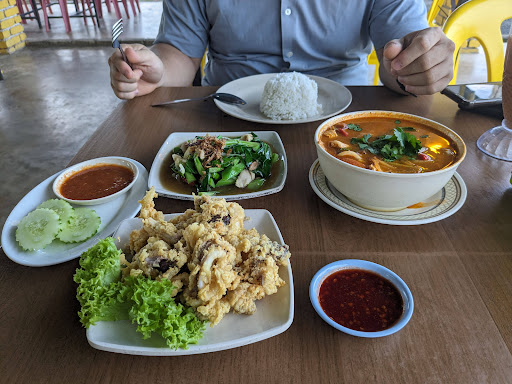 Pak Cik Karim Tomyam