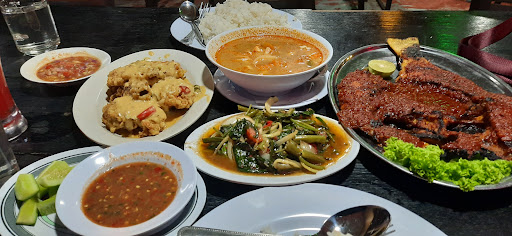 Restoran Anjung Kuala Ikan Bakar, Kuala Kedah (Ikan Bakar Top Kuala Kedah)