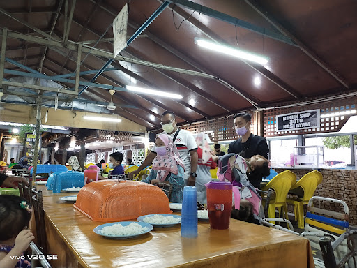 Dataran Ikan Bakar Pekan Baru