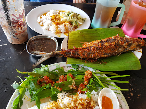 Restoran Ikan Bakar Simpang Ampat