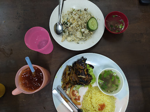 Along Tomyam Restoran