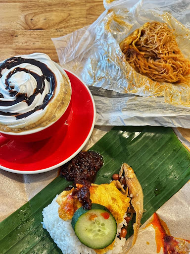 Kafe pondok santapan melaka by yanie lee