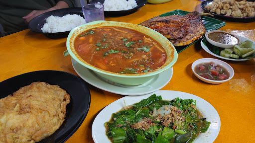 Makan Mana Ikan Bakar