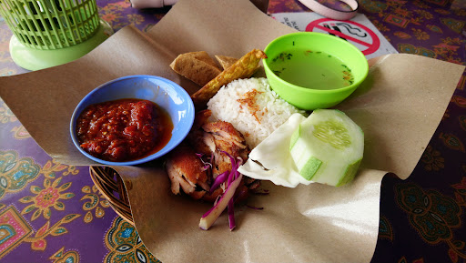 Ayam Penyet Bu Sunarti