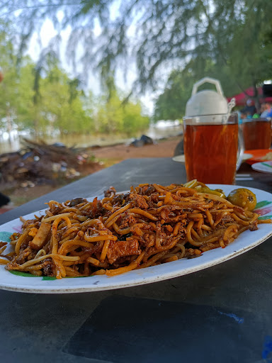 Kedai makan D tepi pantai fort supai