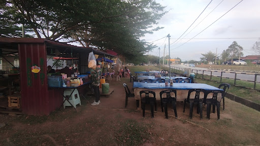 Warung Dsantai roti canai &nasi lemak kukus
