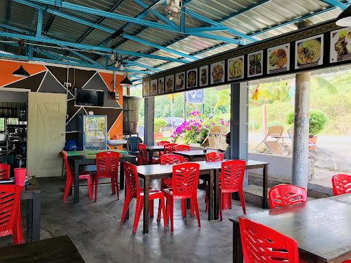 ILA & BO KOPIH CORNER