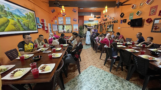 Norisqa Kafe & Kek Lapis