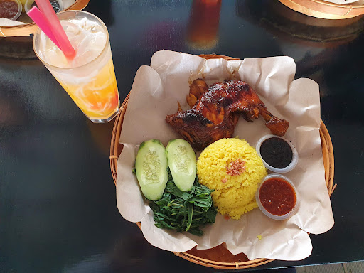 Warung Nasi Kuning