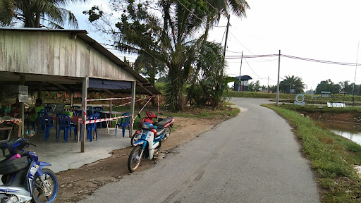 Warong Di Kampung Kita