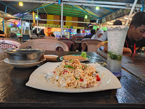 Tomyam Putri & Western