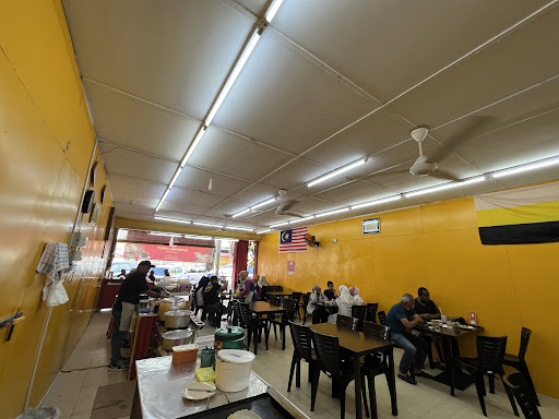 Warong Lumut ( Pekan lumut, Perak )