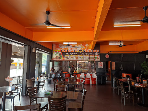 Restoran Nasi Ayam Bakar Tapah Road ( Pekan Lumut, Perak )