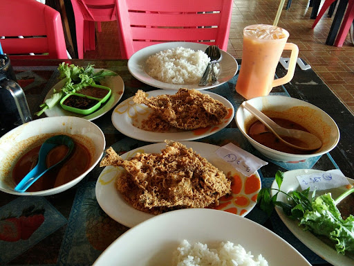 Kedai Bawal Goreng Power! Mercik!