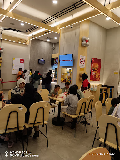 Richeese Factory, AEON Taiping