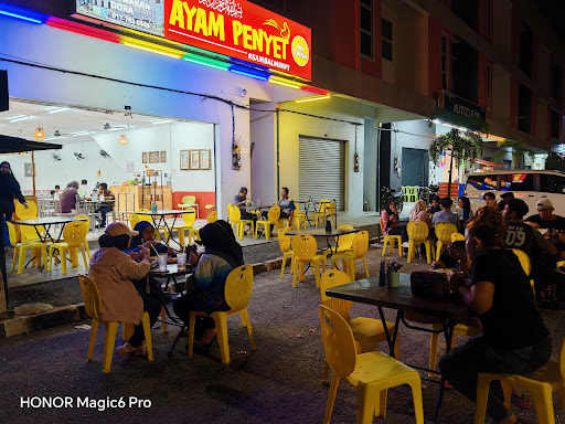 RUMAH MAKAN AYAM PENYET SAMBAL MIMPI DORA MJ