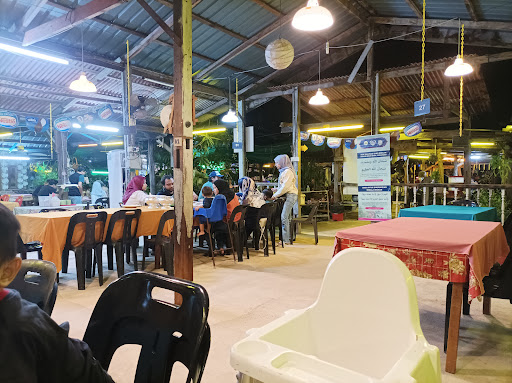 Restoran Makanan Laut Mat Rock Der 2