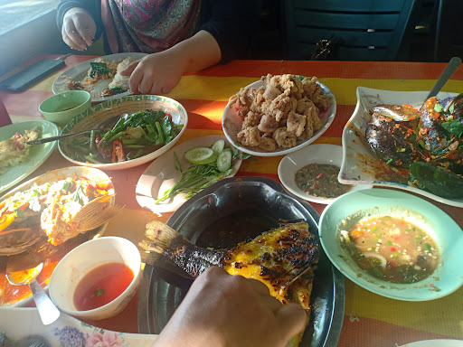 Medan Ikan Bakar, Jeti Kuala Perlis