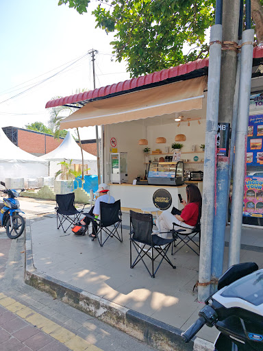 Surprise Bloomer Chenang (Cheese Cakes, Smoothies & Coffee)