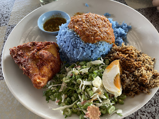RESTORAN SERAI MERAH