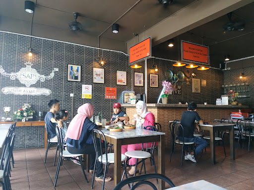 Supreme Ayam Penyet Cafe