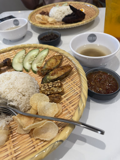 Makan Makan Restaurant