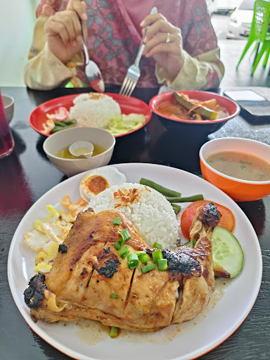 Restoran Ayam Puteri Solo Sarikei