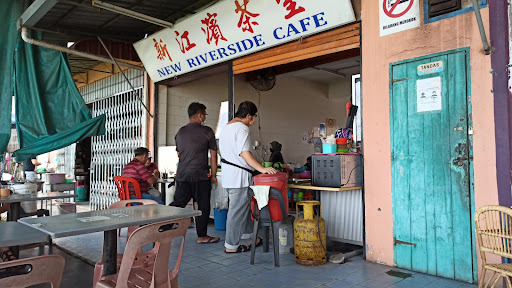 NEW RIVERSIDE CAFE
