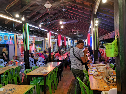 Medan Selera Tepian Tebrau