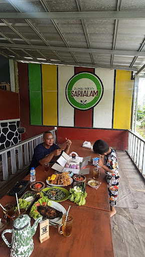 RUMAH MAKAN SARI ALAM SUBANG
