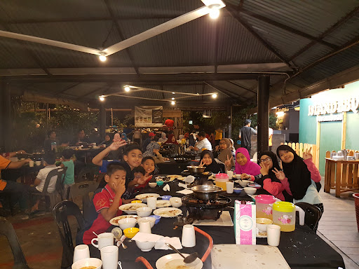 Restoran Island BBQ Steamboat
