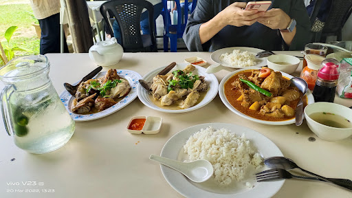 Uncle Rani Organic Chicken Farm