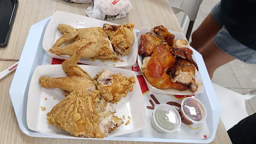 AllAce Segamat, Sia Her Yam