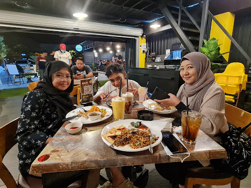 MAYEL'S 19 Cafe & Dessert