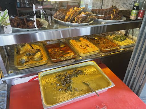 DeAnjung River Restoran