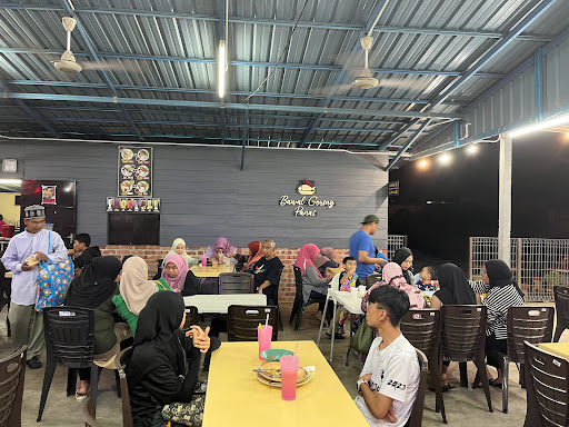 Restoran Bawal Goreng Panas Simpang Lawin, Kuala Kangsar