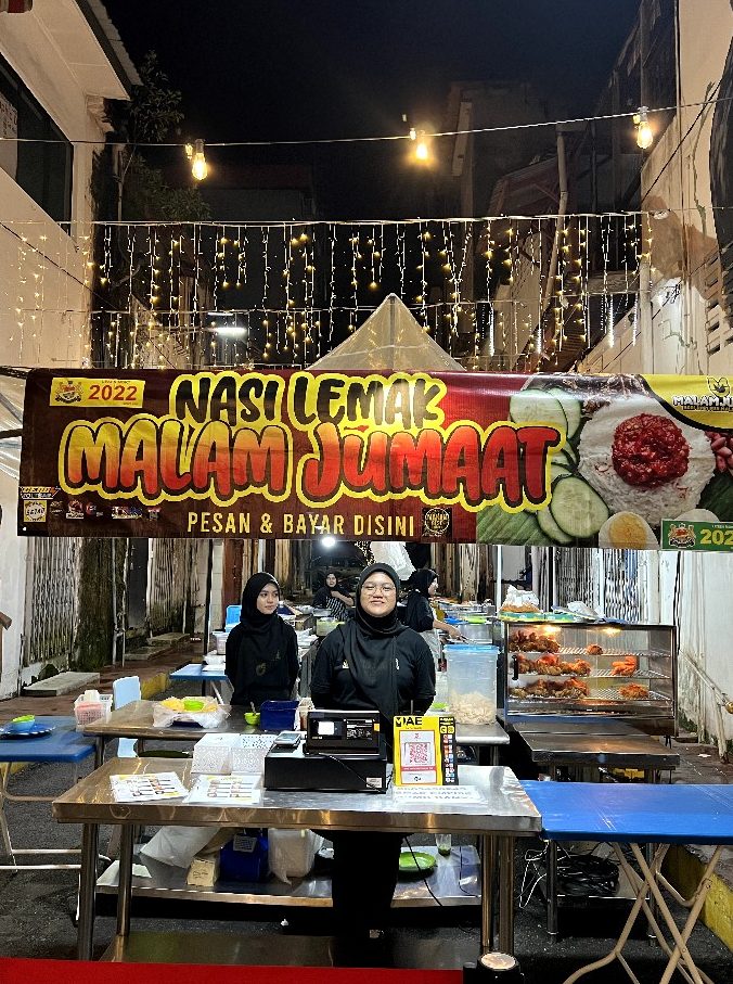 restoran malam jumaat