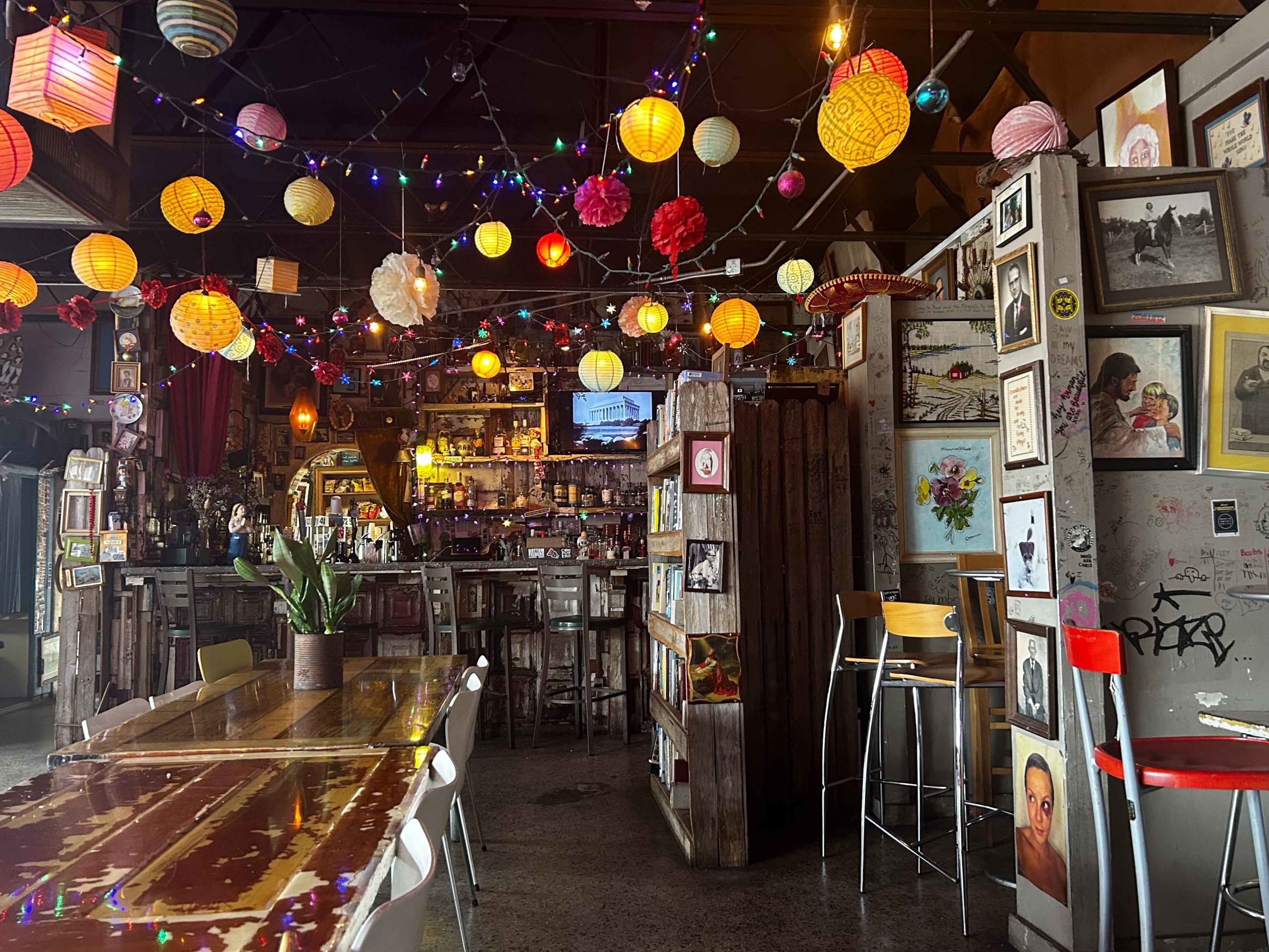 stardust cafe bistro scaled